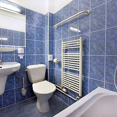 Aplend Lujza Major 3*